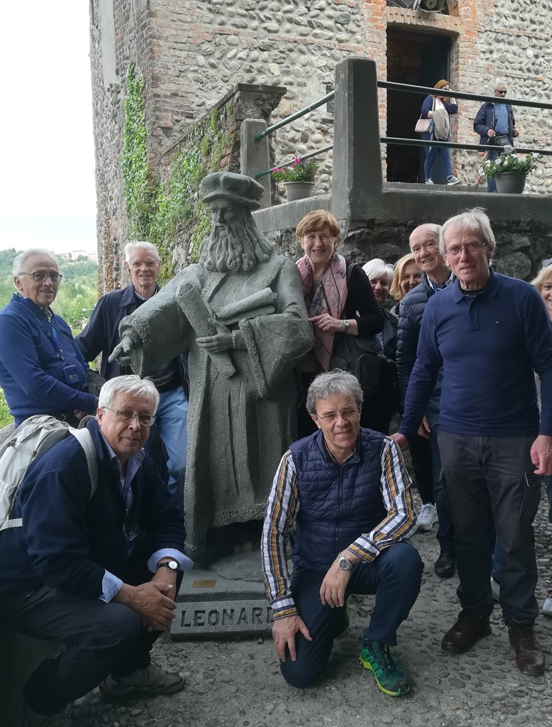 Tanti turisti sul fiume Adda e alla Rocchetta