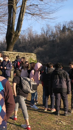 Studenti sardi in visita lungo l'Adda