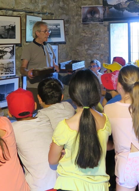 Tanti ragazzi in visita al Santuario della Rocchetta